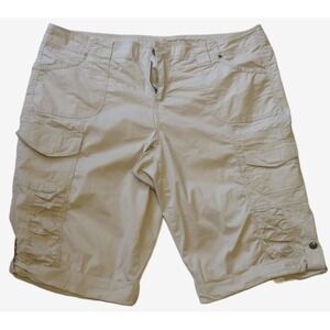 Style & Co. Woman Cargo Shorts – 20W – Tan